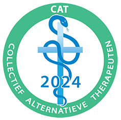 Logo van "collectief alternatieve therapeutischen" met het jaartal 2024 en een caduceus-symbool.